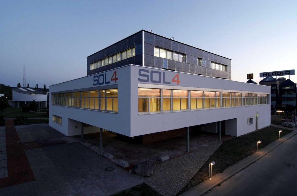 SOL 4 büroomaja, foto autor Thomas Kirschner.